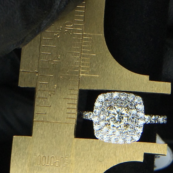 14ky double halo engagement ring - Picture 2 of 4